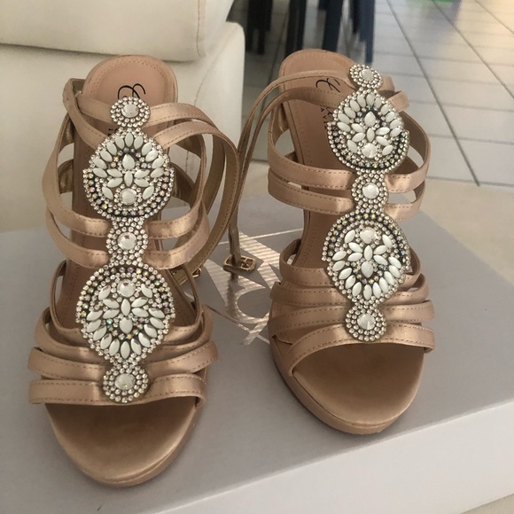 Shoes - Picture 2 of 3